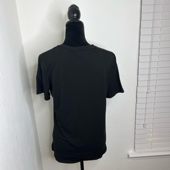 NEW Black T Shirt with Leopard Pocket Size Medium - Picture 2 of 2